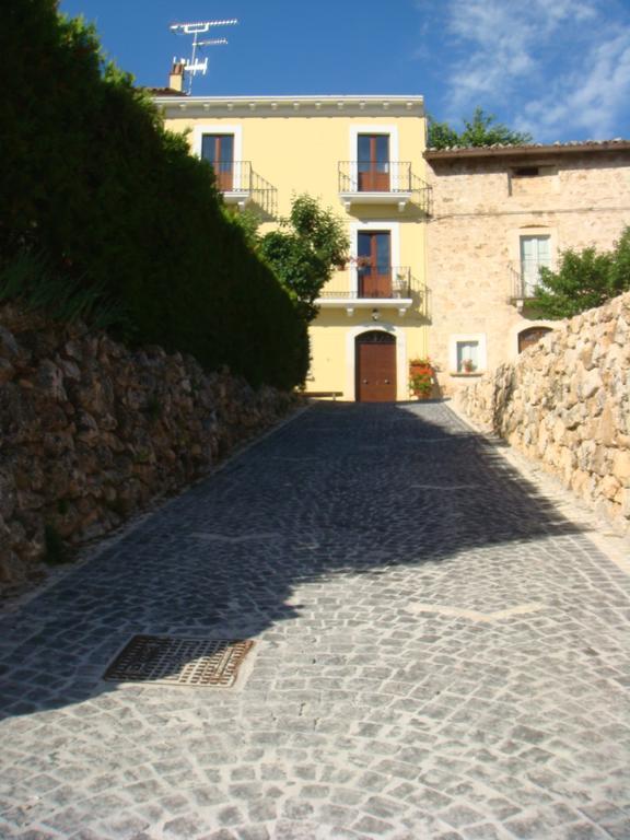 Residence Villa Valsi Santo Stefano Di Sessanio Exterior photo